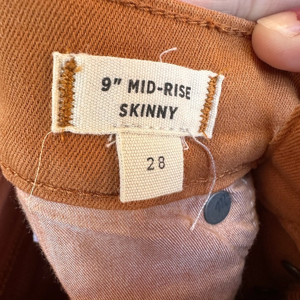 Madewell 9" Mid-Rise Skinny Jeans: - Picture 14 of 15